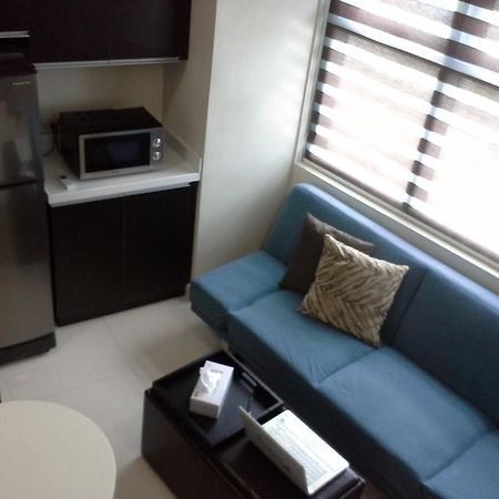 Apartamento Eton Parkview Makati City Exterior foto