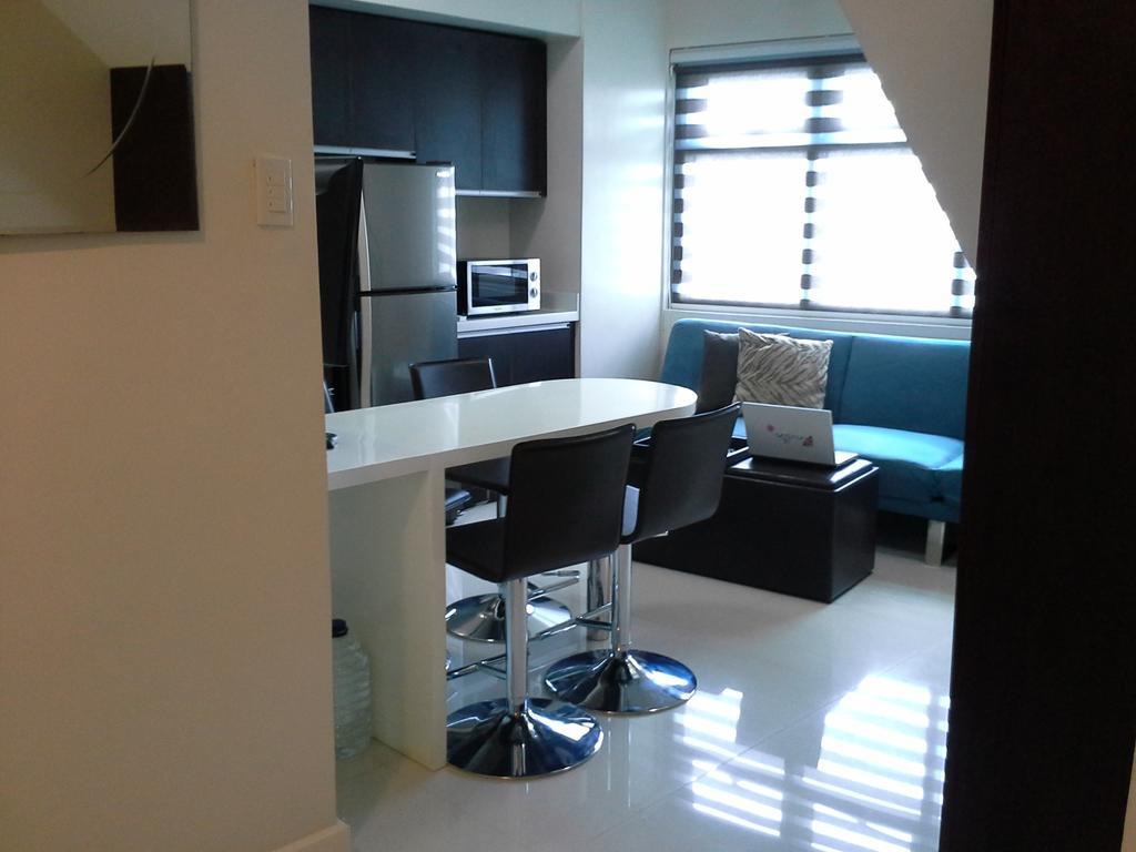 Apartamento Eton Parkview Makati City Exterior foto