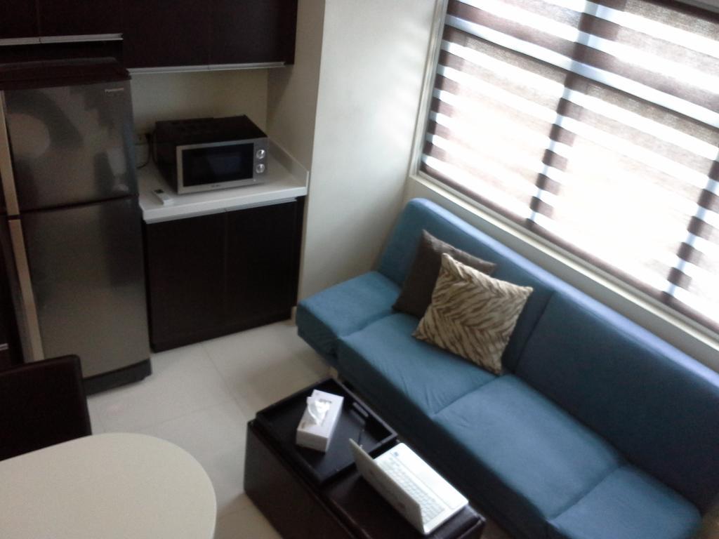 Apartamento Eton Parkview Makati City Exterior foto