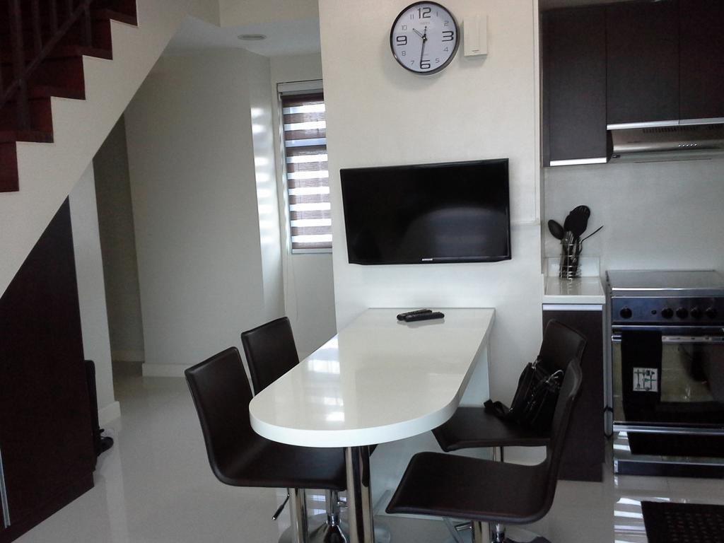 Apartamento Eton Parkview Makati City Exterior foto