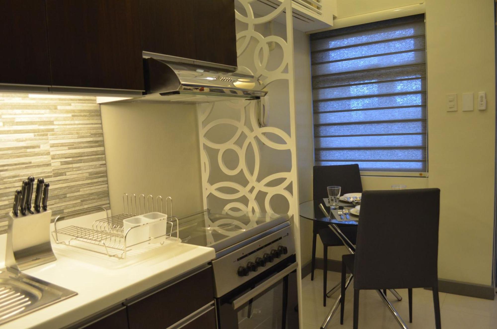 Apartamento Eton Parkview Makati City Exterior foto