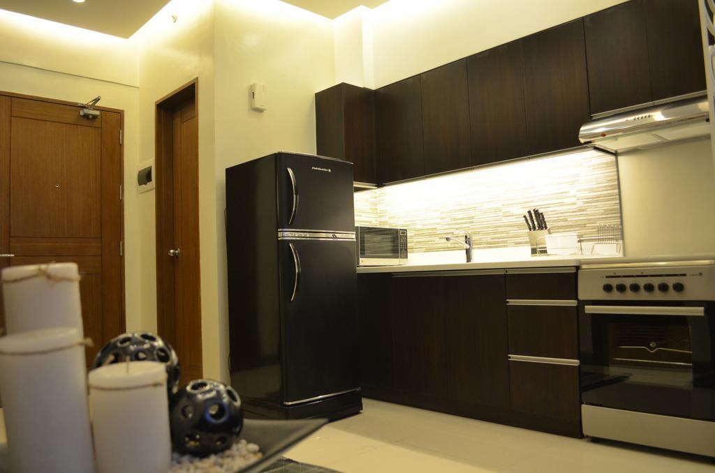 Apartamento Eton Parkview Makati City Exterior foto